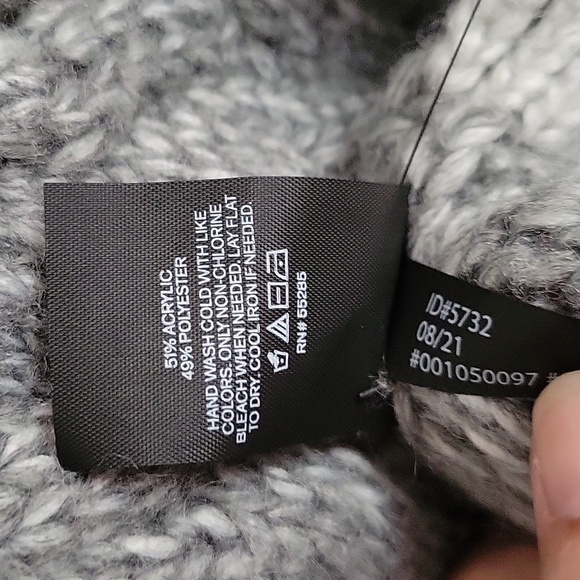 Express Scarf - Picture 6 of 7